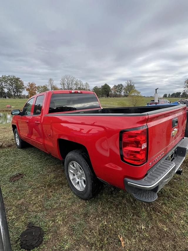 Image of Chevrolet Silverado equipment image 4