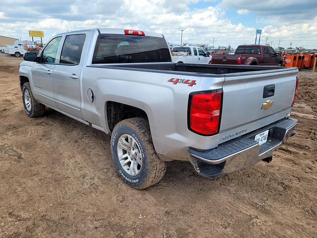 Image of Chevrolet 1500 equipment image 3