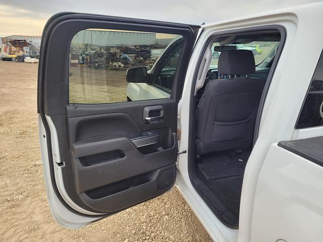 Image of Chevrolet 1500 equipment image 4