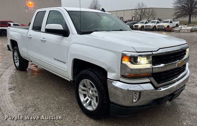 Image of Chevrolet 1500 equipment image 2