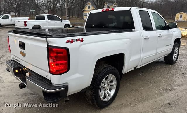 Image of Chevrolet 1500 equipment image 4