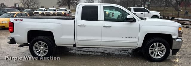 Image of Chevrolet 1500 equipment image 3