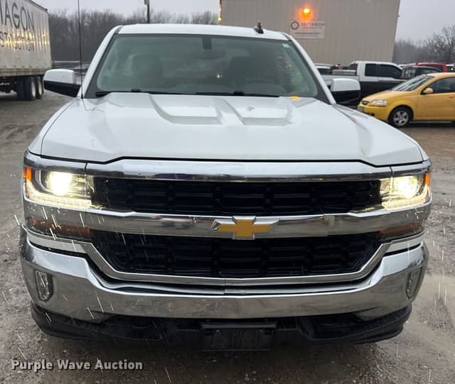 Image of Chevrolet 1500 equipment image 1