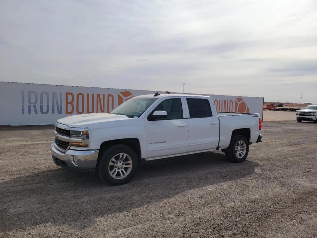 2018 Chevrolet 1500 Equipment Image0
