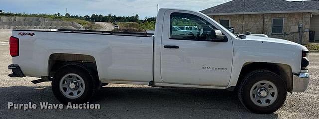 Image of Chevrolet 1500 equipment image 3