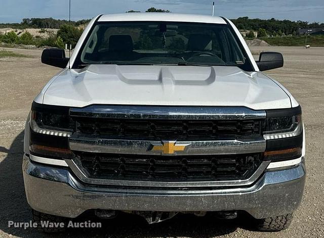 Image of Chevrolet 1500 equipment image 1