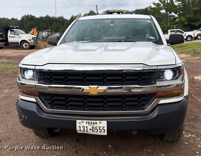 Image of Chevrolet 1500 equipment image 1