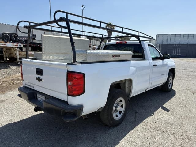 Image of Chevrolet 1500 equipment image 2