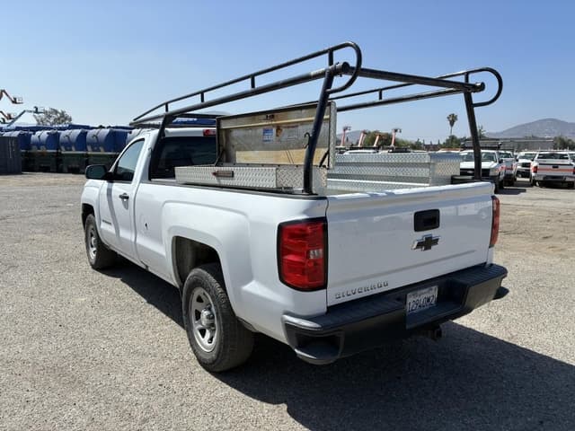 Image of Chevrolet 1500 equipment image 3