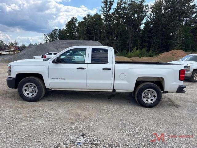 Image of Chevrolet 1500 equipment image 4