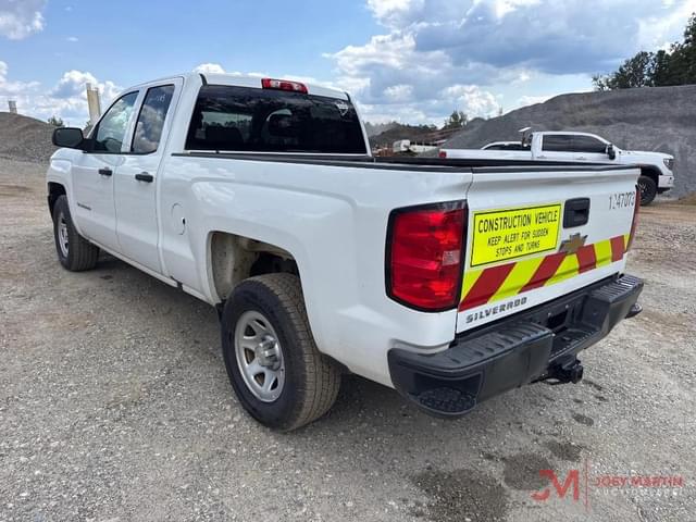 Image of Chevrolet 1500 equipment image 3