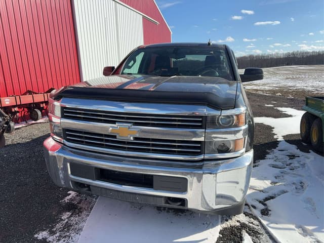 Image of Chevrolet 2500 equipment image 2