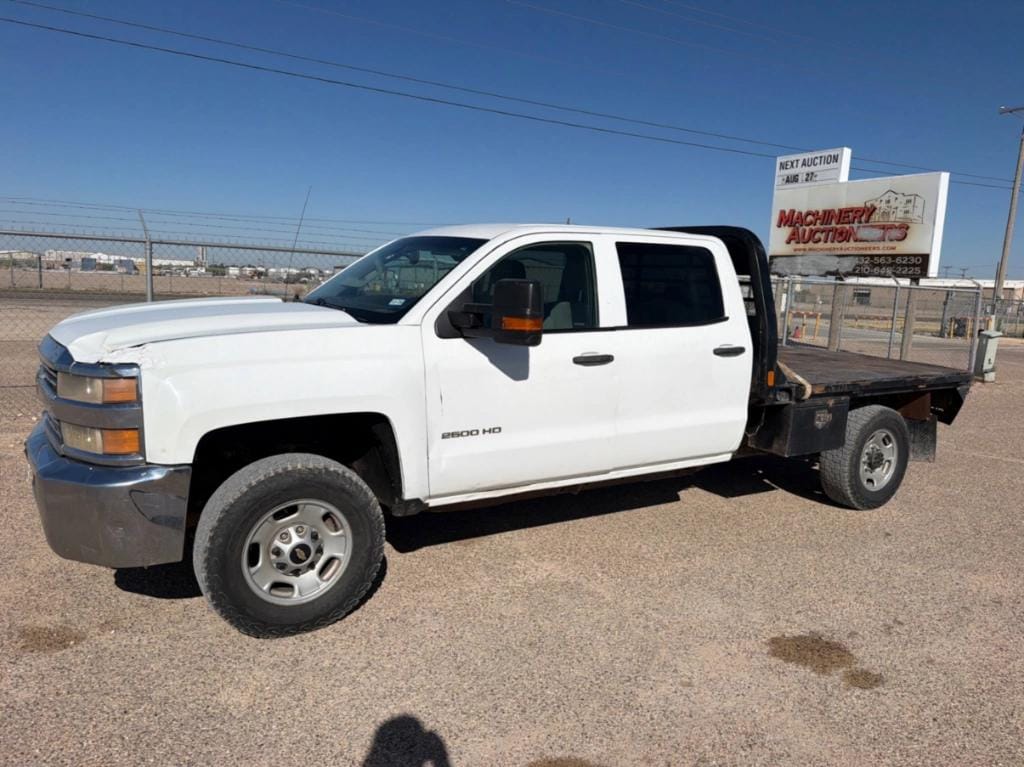 2018 Chevrolet 2500HD Equipment Image0