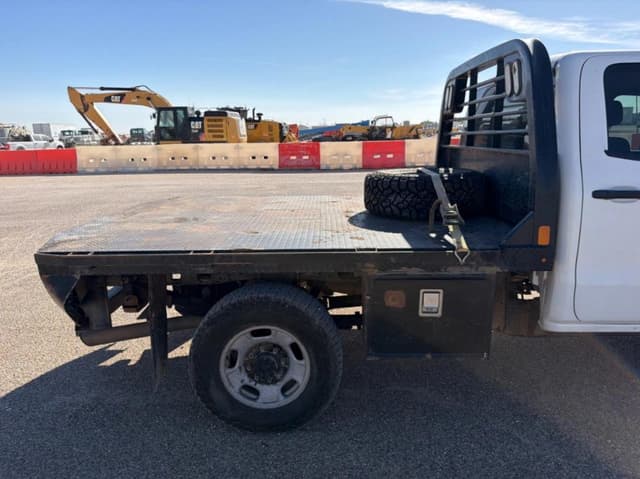 Image of Chevrolet 2500HD equipment image 3
