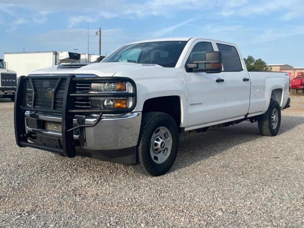 2018 Chevrolet 2500HD Equipment Image0
