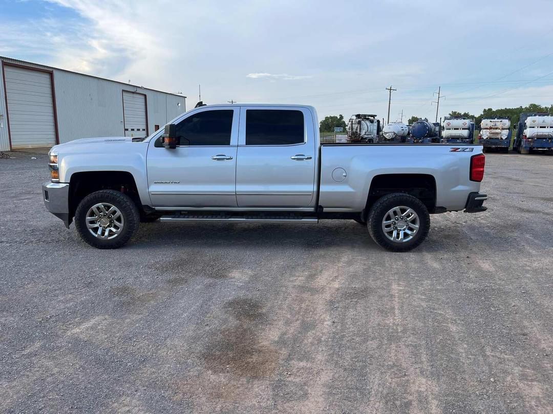 Image of Chevrolet 2500HD Primary image