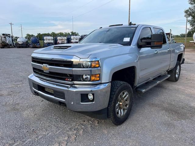 Image of Chevrolet 2500HD equipment image 1