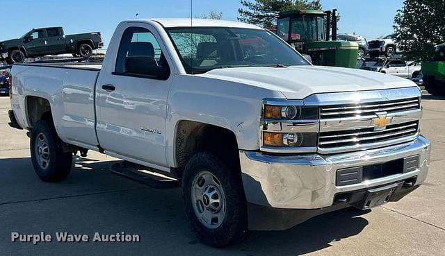 Image of Chevrolet 2500HD equipment image 2