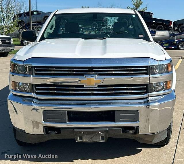 Image of Chevrolet 2500HD equipment image 1