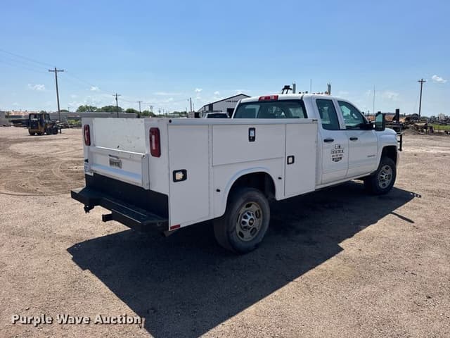Image of Chevrolet 2500HD equipment image 4
