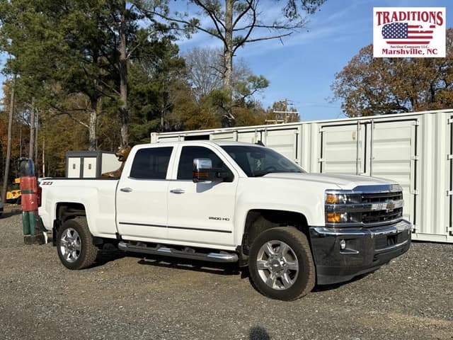 Image of Chevrolet 2500HD equipment image 1