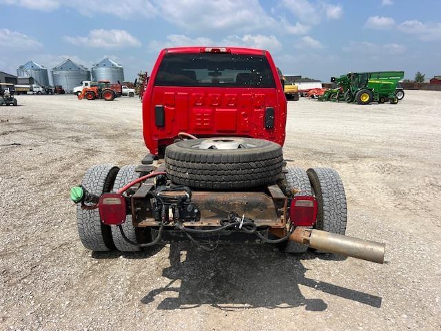 Image of Chevrolet 3500HD equipment image 4