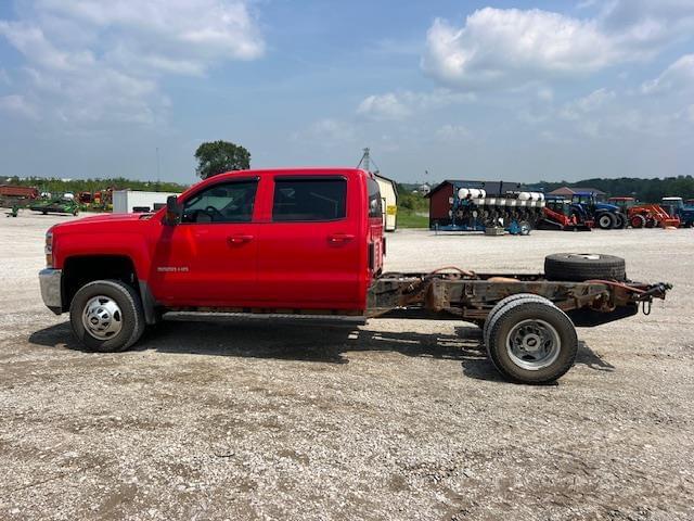 Image of Chevrolet 3500HD equipment image 2