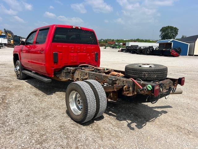 Image of Chevrolet 3500HD equipment image 3