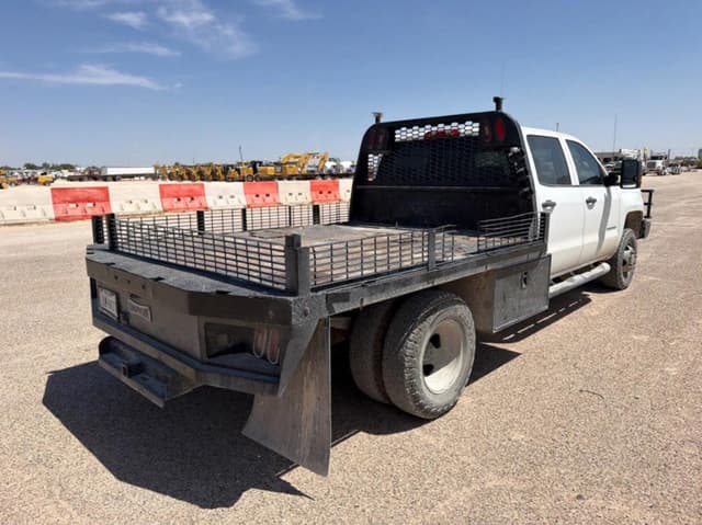 Image of Chevrolet 3500HD equipment image 4