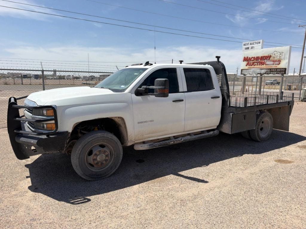 2018 Chevrolet 3500HD Equipment Image0