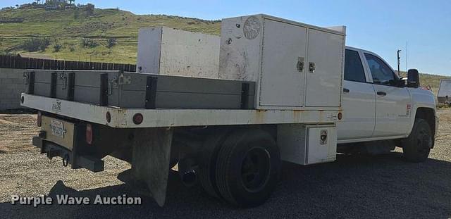 Image of Chevrolet 3500HD equipment image 4