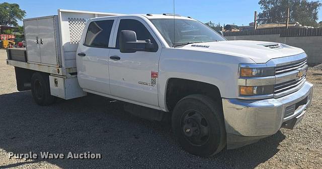 Image of Chevrolet 3500HD equipment image 2