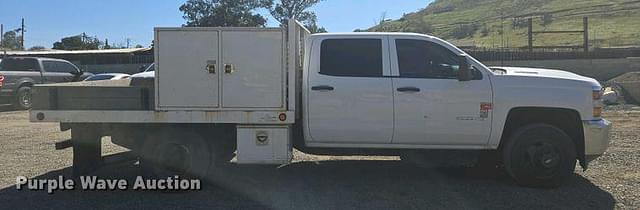 Image of Chevrolet 3500HD equipment image 3
