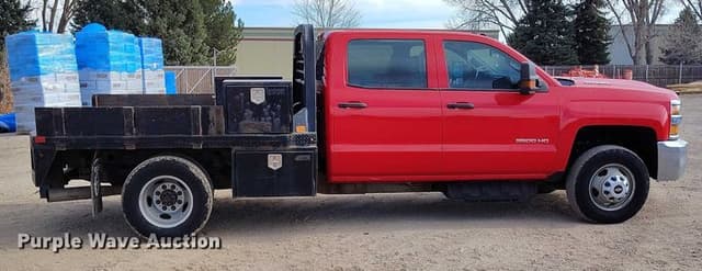 Image of Chevrolet 3500HD equipment image 3