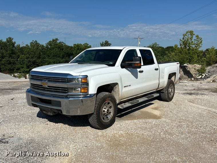 2018 Chevrolet 3500HD Equipment Image0