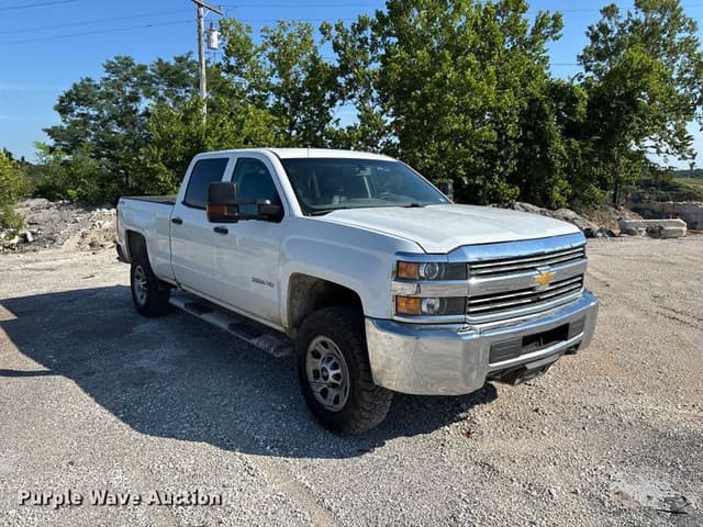 Image of Chevrolet 3500HD equipment image 2