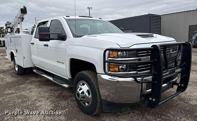 Image of Chevrolet 3500HD equipment image 2