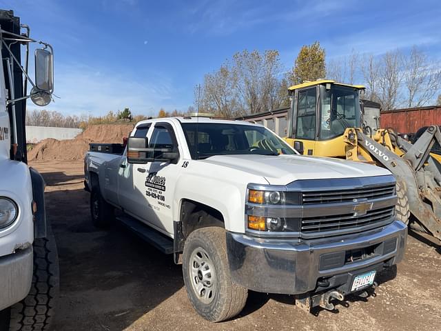 Image of Chevrolet 3500HD equipment image 4