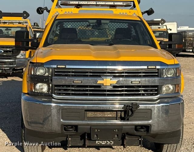 Image of Chevrolet 3500HD equipment image 1
