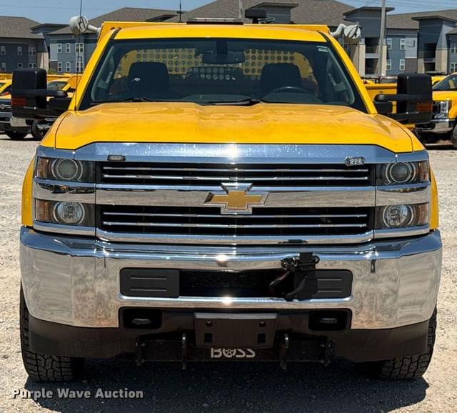 Image of Chevrolet 3500HD equipment image 1