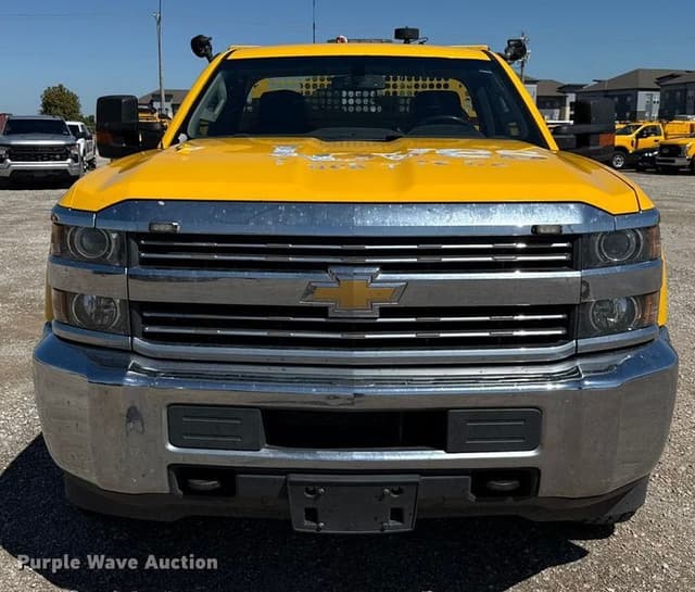 Image of Chevrolet 3500HD equipment image 1