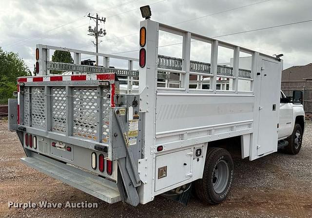 Image of Chevrolet 3500HD equipment image 4