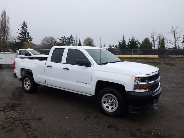 Image of Chevrolet Silverado equipment image 1