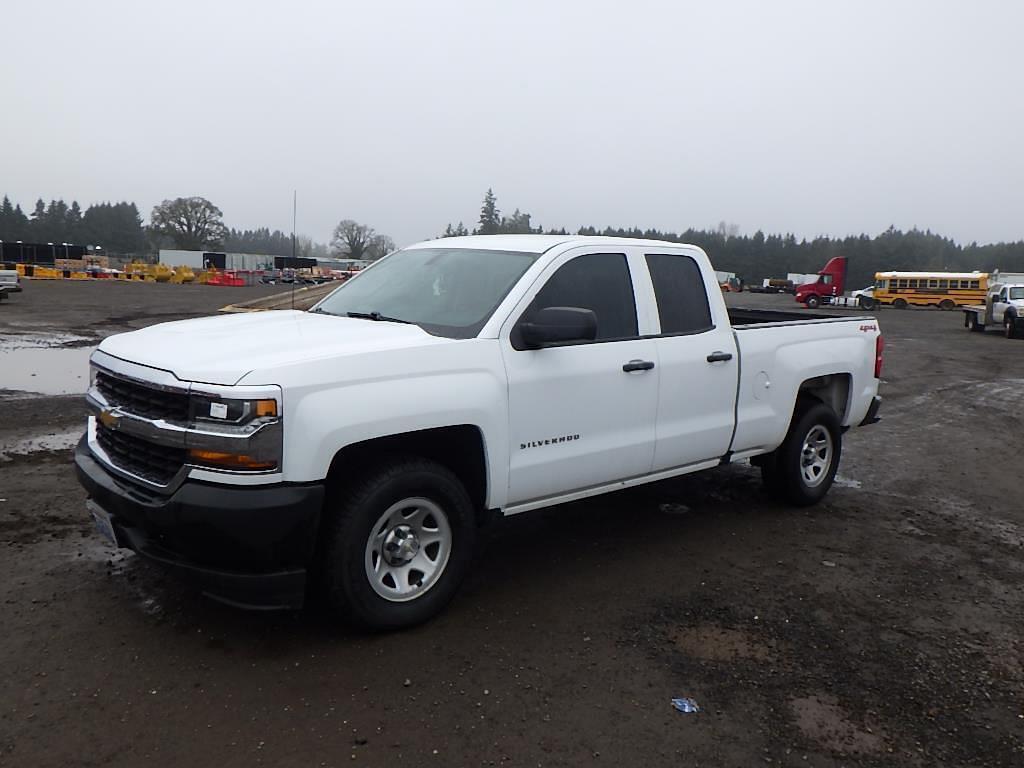 Image of Chevrolet Silverado Primary image