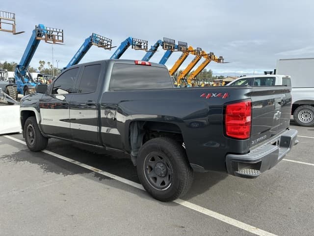 Image of Chevrolet Silverado equipment image 3