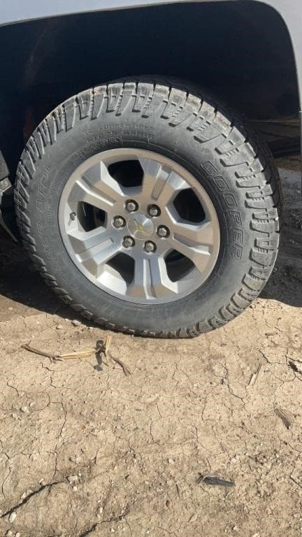 Image of Chevrolet 1500 equipment image 4