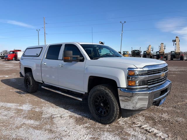 Image of Chevrolet 2500 equipment image 1