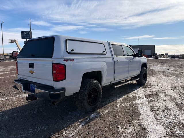 Image of Chevrolet 2500 equipment image 3
