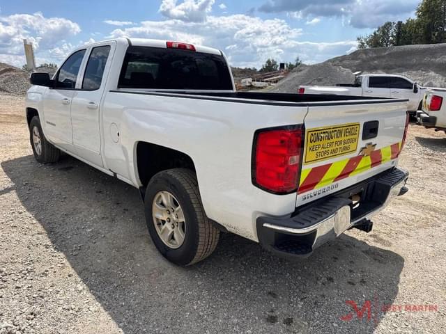 Image of Chevrolet Silverado equipment image 3