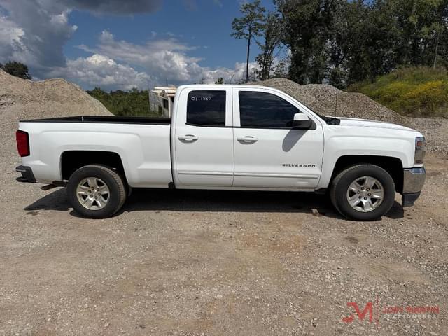 Image of Chevrolet Silverado equipment image 1
